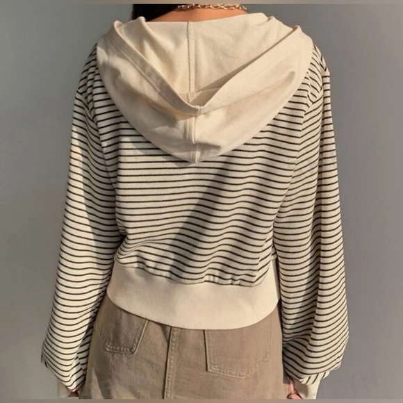 DAZY cream cropped hoodie with stripes (large) - Picture 5 of 5